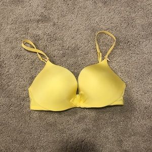 Victoria’s Secret • Yellow Plunge Bra 32C
